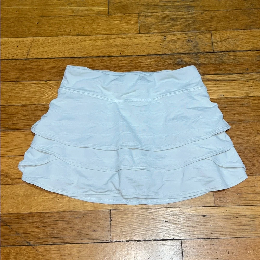 Athleta Girl The Swing Skirt Skort in Silver White, Size Medium 8 / 10